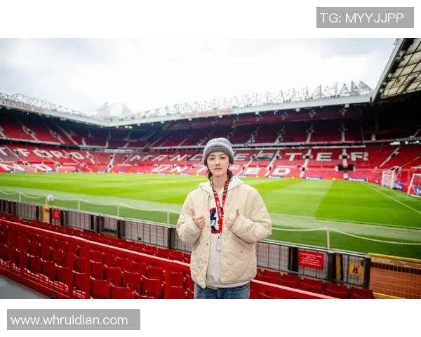 鹿晗在足球场上的精彩表现引发明星球迷热议与关注 鹿晗在足球场上的精彩表现引发明星球迷热议与关注